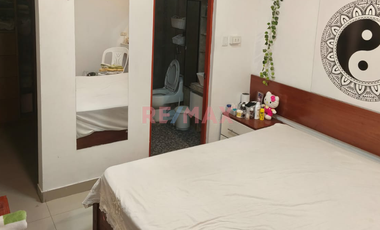 Casa De 3 Pisos En Zona Monumental - Iquitos