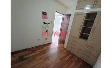 Alquilo Departamento1Er Piso, En Victor Larco Herrera Urb. California 95M2