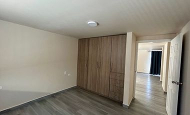 DEPARTAMENTO FRENTE A PALACIO EN PLANTA BAJA A 5 MIN DE GARAITA SAN YSIDRO Y 10 MIN DE AEREOPUERTO