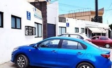 Oficina o consultorio en renta, Avenida Guerrero 1688, frente a parque Irekua,