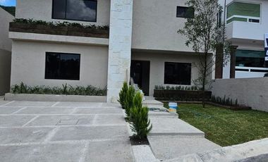 Casa nueva en venta en Cumbres del Cimatario, Centro Sur, Queretaro