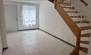 Casa en venta en Valle San Pedro, Secc. Urbi Villas del Campo Tecámac