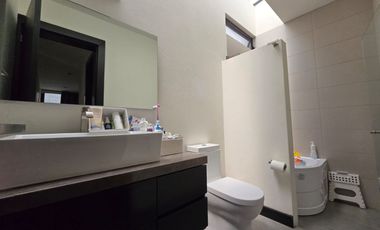 Casa en venta en fraccionamiento Valle Imperial