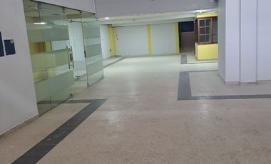 SE ARRIENDA LOCAL COMERCIAL CARRERA 17 A # 53-68