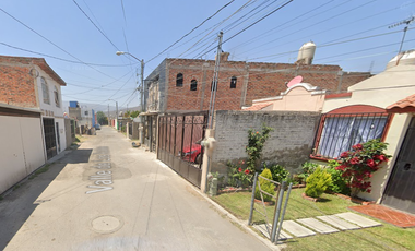 ¡Remate bancario! Casa en Valle de Los Robles 270, Zapopan, Jalisco