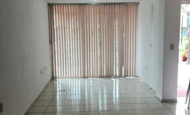 RENTO CASA EN FRACC TABACHINES CON TODOS LOS SERVICIOS