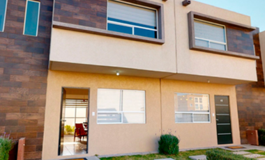 VENDO CASA EN FRACC. VILLAS DEL FRESNO, CUAUTITLAN CERCA AEROPUERTO