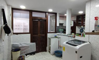 Casa remodelada en venta en el barrio Centenario - Sur de Guayaquil