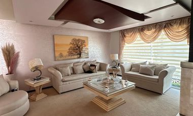 Casa en renta, amplia y luminosa en fraccionamiento exclusivo, a una cuadra de Costco y Galerías Metepec
