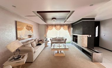 Casa en renta, amplia y luminosa en fraccionamiento exclusivo, a una cuadra de Costco y Galerías Metepec