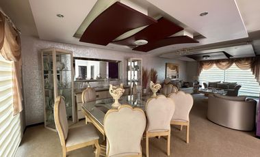 Casa en renta, amplia y luminosa en fraccionamiento exclusivo, a una cuadra de Costco y Galerías Metepec