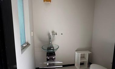 Casa en renta, amplia y luminosa en fraccionamiento exclusivo, a una cuadra de Costco y Galerías Metepec
