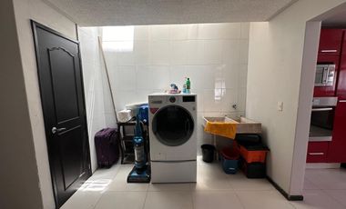 Casa en renta, amplia y luminosa en fraccionamiento exclusivo, a una cuadra de Costco y Galerías Metepec