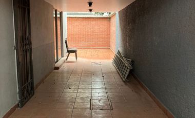 ECHEGARAY CASA EN VENTA