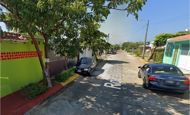 CASA EN VENTA EN FRACCIONAMIENTO CDAD OLMECA VERACRUZ