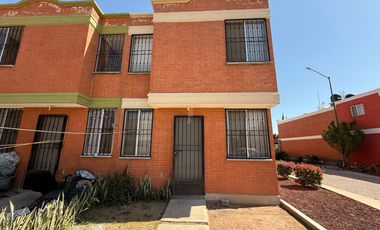 Casa en Renta, Fracc. Arboledas Cd Bajío