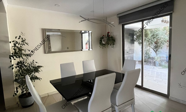 Venta de Casa amplia con piscina.