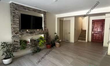 Venta de Casa amplia con piscina.