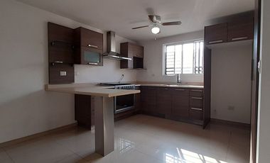 Hermosa Casa en Venta, Samsara Residencial, Sector Romanza