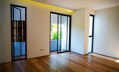 Rumah Dijual Pondok Bambu Duren Sawit Jakarta Timur Tropis Modern Dinding Full Bata Merah [AR146]