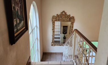 Casa renta Lomas de Santa Anita 4 recámaras $20,000