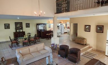 Casa renta Lomas de Santa Anita 4 recámaras $20,000