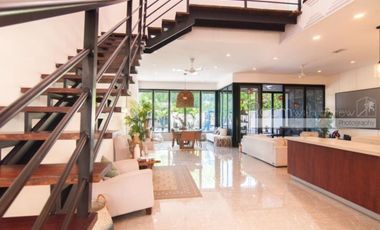 ELEGANTE CASA DENTRO DEL EXCLUSIVO DESARROLLO DE PUERTO AVENTURAS