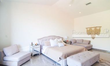 ELEGANTE CASA DENTRO DEL EXCLUSIVO DESARROLLO DE PUERTO AVENTURAS