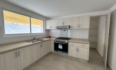 CASA EN RENTA EN TOLUCA DE 4 RECAMARAS EN FUENTES DE SAN JOSE  LISTA PARA ESTRENAR