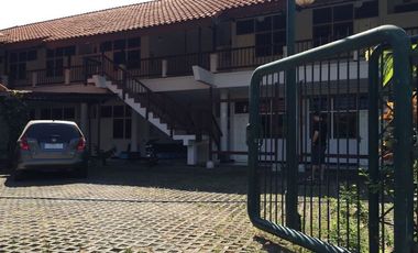 Rumah Jemursari Selatan ROW jalan lebar Cocok untuk kos/penginapan