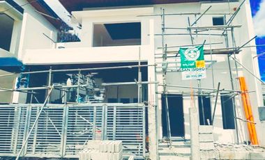 4B HOUSE AND LOT IN ANTIPOLO CITY ALONG THE HIGHWAY