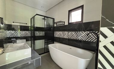 Single Attached House for Sale in Grand Parkplace Village, Imus, Cavite