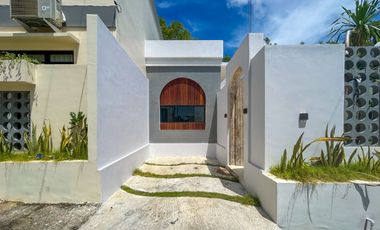 2 Bedroom Tropical Family Villa in Nusa Dua Bali for Yearly Rent