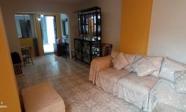 VENDO CASA FRENTE A PARQUE en San Juan de Miraflores