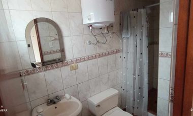 VENDO CASA FRENTE A PARQUE en San Juan de Miraflores