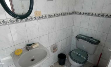 VENDO CASA FRENTE A PARQUE en San Juan de Miraflores