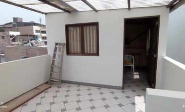 VENDO CASA FRENTE A PARQUE en San Juan de Miraflores