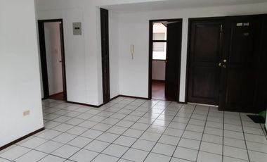 Conocoto, vendo departamento de 110m2 en conjunto, 3 dormitorios y estacionamiento