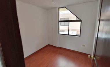 Conocoto, vendo departamento de 110m2 en conjunto, 3 dormitorios y estacionamiento