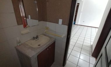 Conocoto, vendo departamento de 110m2 en conjunto, 3 dormitorios y estacionamiento