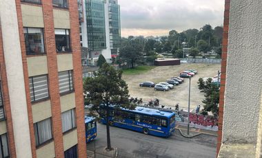 VENDO BONITO Y AMPLIO APARTAMENTO EN CIUDAD SALITRE, BOGOTA