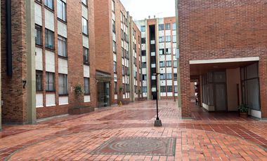 VENDO BONITO Y AMPLIO APARTAMENTO EN CIUDAD SALITRE, BOGOTA