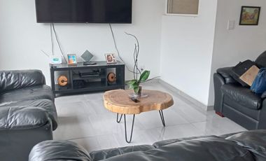 LAGO ESMERALDA, CONJUNTO CERRADO, SEGURIDAD 24 HS CALLE BRUMA. BONITA Y COMODA CASA
