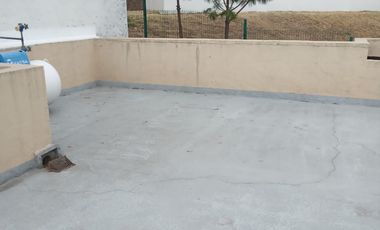 LAGO ESMERALDA, CONJUNTO CERRADO, SEGURIDAD 24 HS CALLE BRUMA. BONITA Y COMODA CASA
