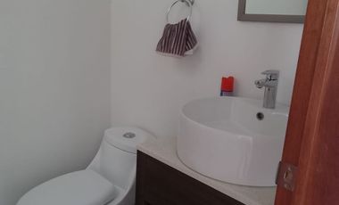 LAGO ESMERALDA, CONJUNTO CERRADO, SEGURIDAD 24 HS CALLE BRUMA. BONITA Y COMODA CASA