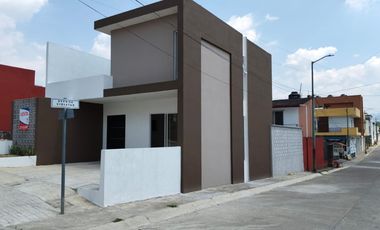 𝐇𝐞𝐫𝐦𝐨𝐬𝐚 𝐜𝐚𝐬𝐚 𝐞𝐧 𝐞𝐬𝐪𝐮𝐢𝐧𝐚, 𝐛𝐞𝐥𝐥𝐚 𝐲 𝐜𝐨𝐧 𝐠𝐫𝐚𝐧 𝐝𝐢𝐬𝐞𝐧̃𝐨, 𝐭𝐞 𝐞𝐬𝐩𝐞𝐫𝐚 𝐞𝐧 𝐕𝐢𝐥𝐥𝐚𝐬 𝐝𝐞 𝐥𝐚𝐬 𝐅𝐥𝐨𝐫𝐞s
