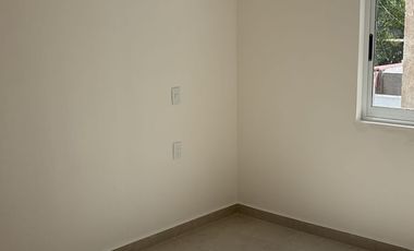 OPORTUNIDAD UNICA DE CASA EN COL LA JOYA $930,000