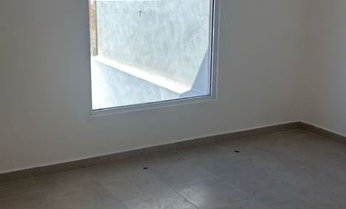 OPORTUNIDAD UNICA DE CASA EN COL LA JOYA $930,000