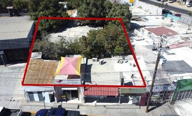 Atractiva Casa con Locales Comerciales en Venta – San José del Cabo