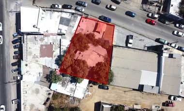 Atractiva Casa con Locales Comerciales en Venta – San José del Cabo